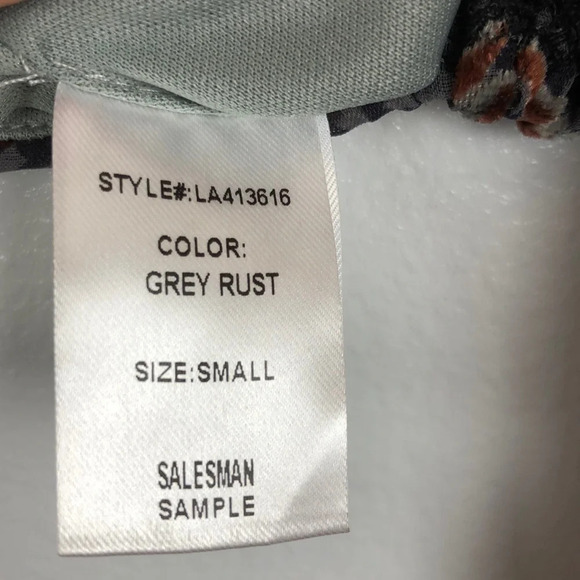 Sage The Label New Women’s Small Gray Rust Print Crop Top - Picture 11 of 11